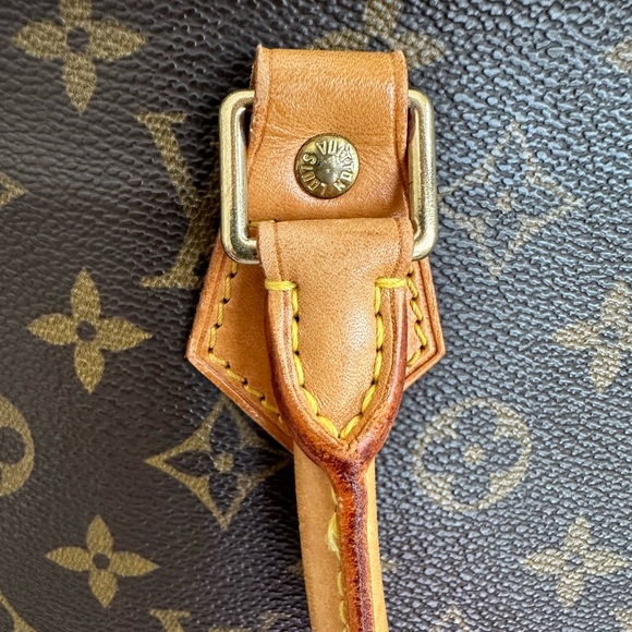 ❤️‍🔥Authentic LV sac plat in GM size❤️‍🔥 - Picture 10 of 17